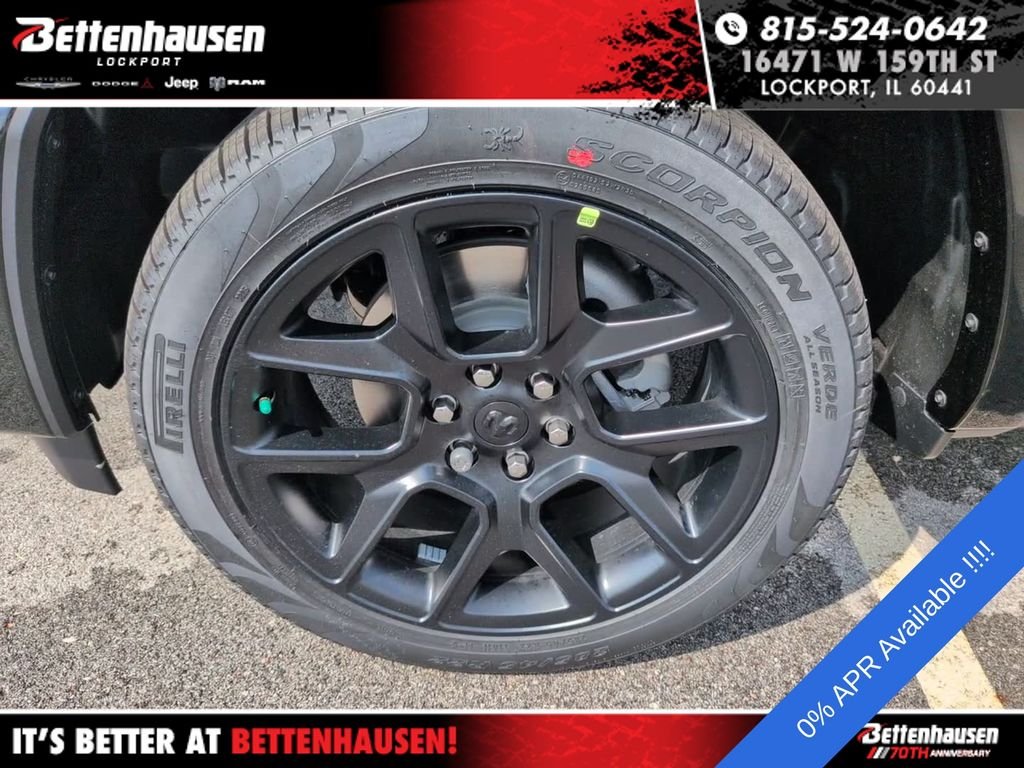 New 2027 Diamond Black Crystal Pearl-Coat Exterior Paint RAM Laramie image 12
