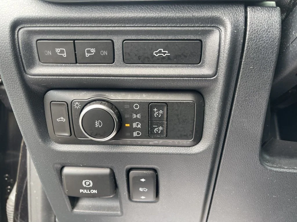 Used 2022 Black Ford Lariat image 33