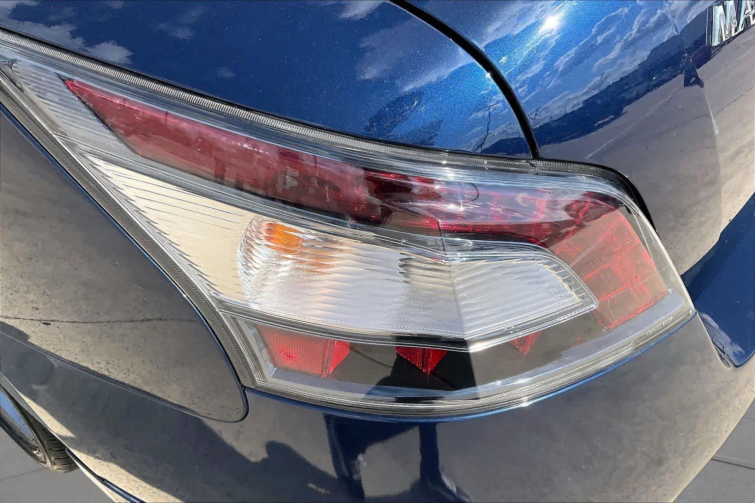 Used 2014 Navy Blue Metallic Nissan 3.5 SV w/Sport Pkg image 28