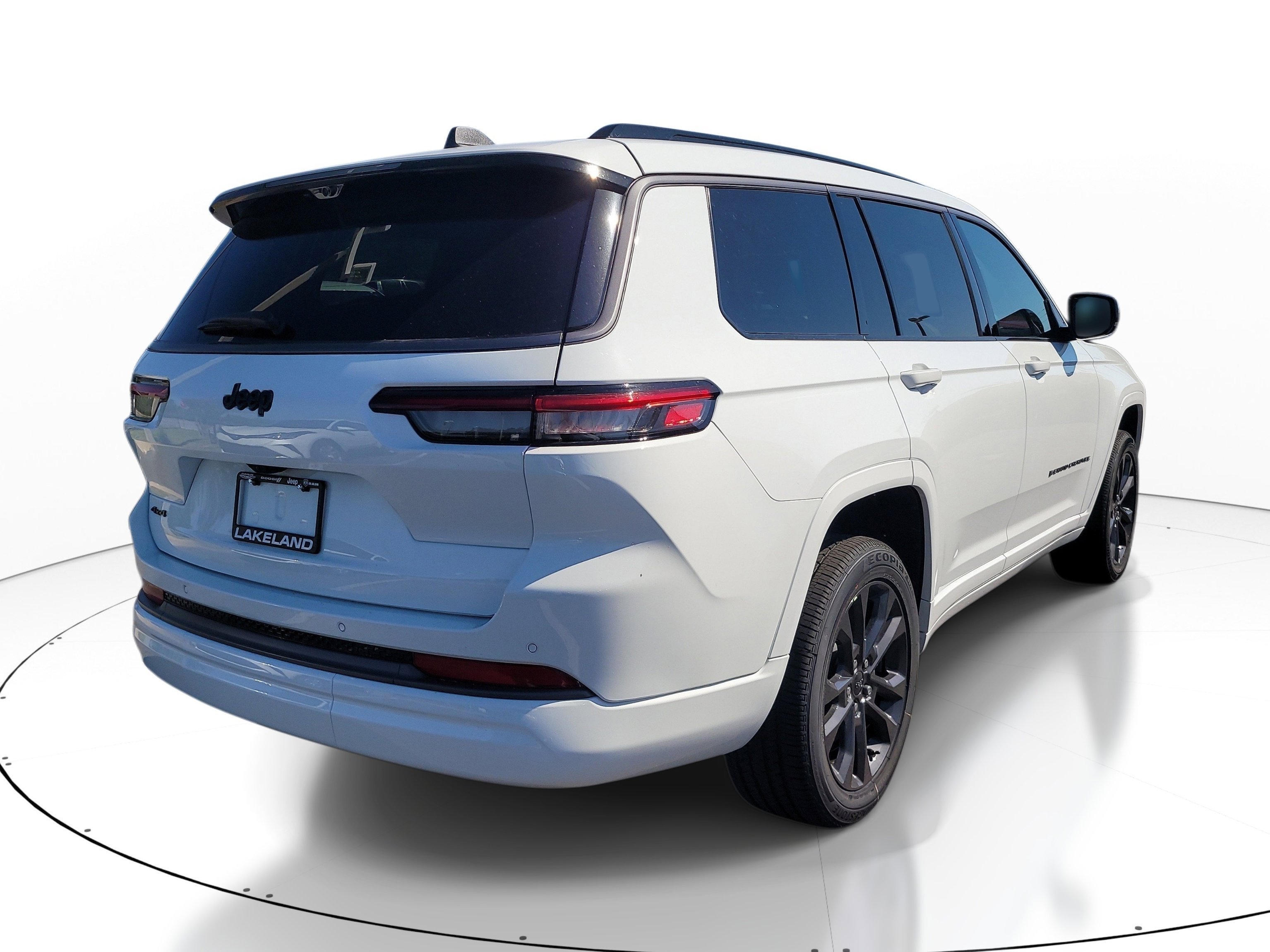 New 2026 Bright White Clear-Coat Exterior Paint Jeep Limited Reserve image 6