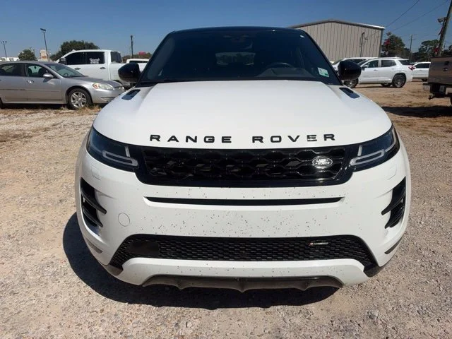 Used 2022 White Land Rover R-Dynamic SE image 3