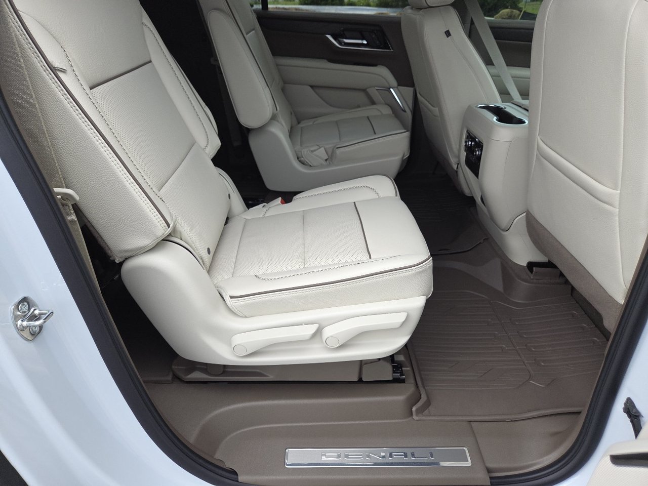 New 2026 Glacier White Tricoat GMC Denali image 25
