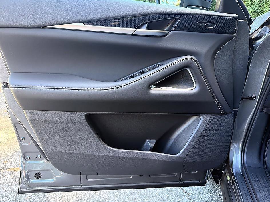 New 2027 GRAPHITE SHADOW INFINITI SPORT image 9