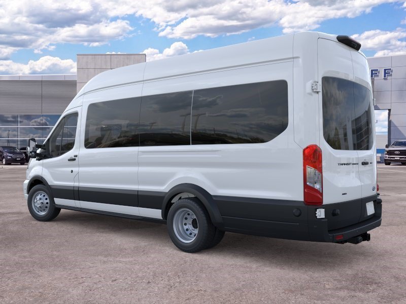 New 2026 Oxford White Ford XLT image 4