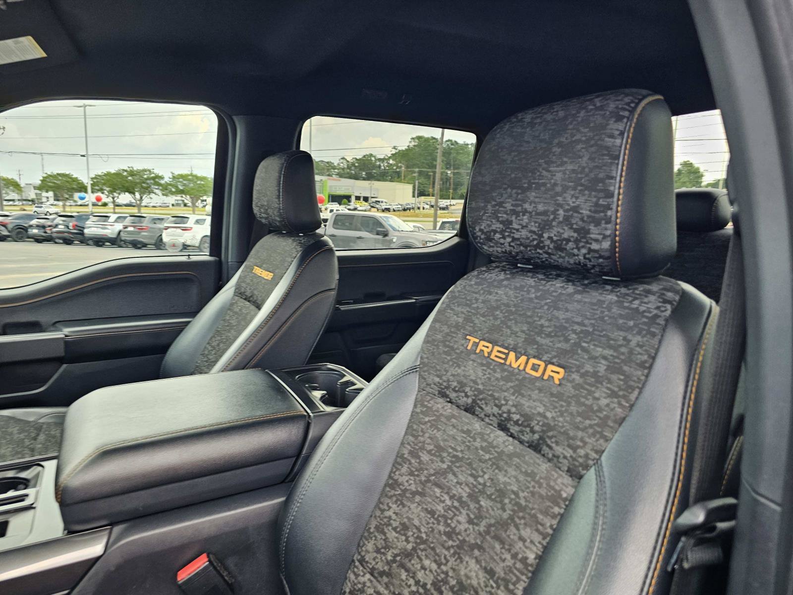 Used 2023 Agate Black Metallic Ford Tremor image 17