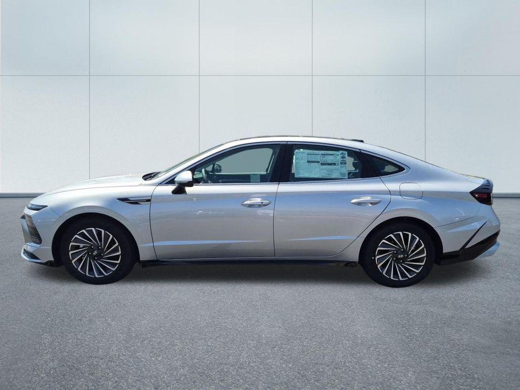New 2026 Silver Hyundai SEL image 3
