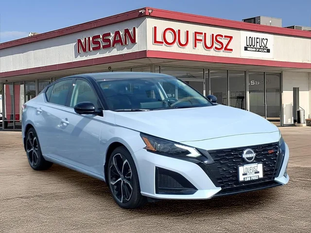 2026 Nissan Altima SR