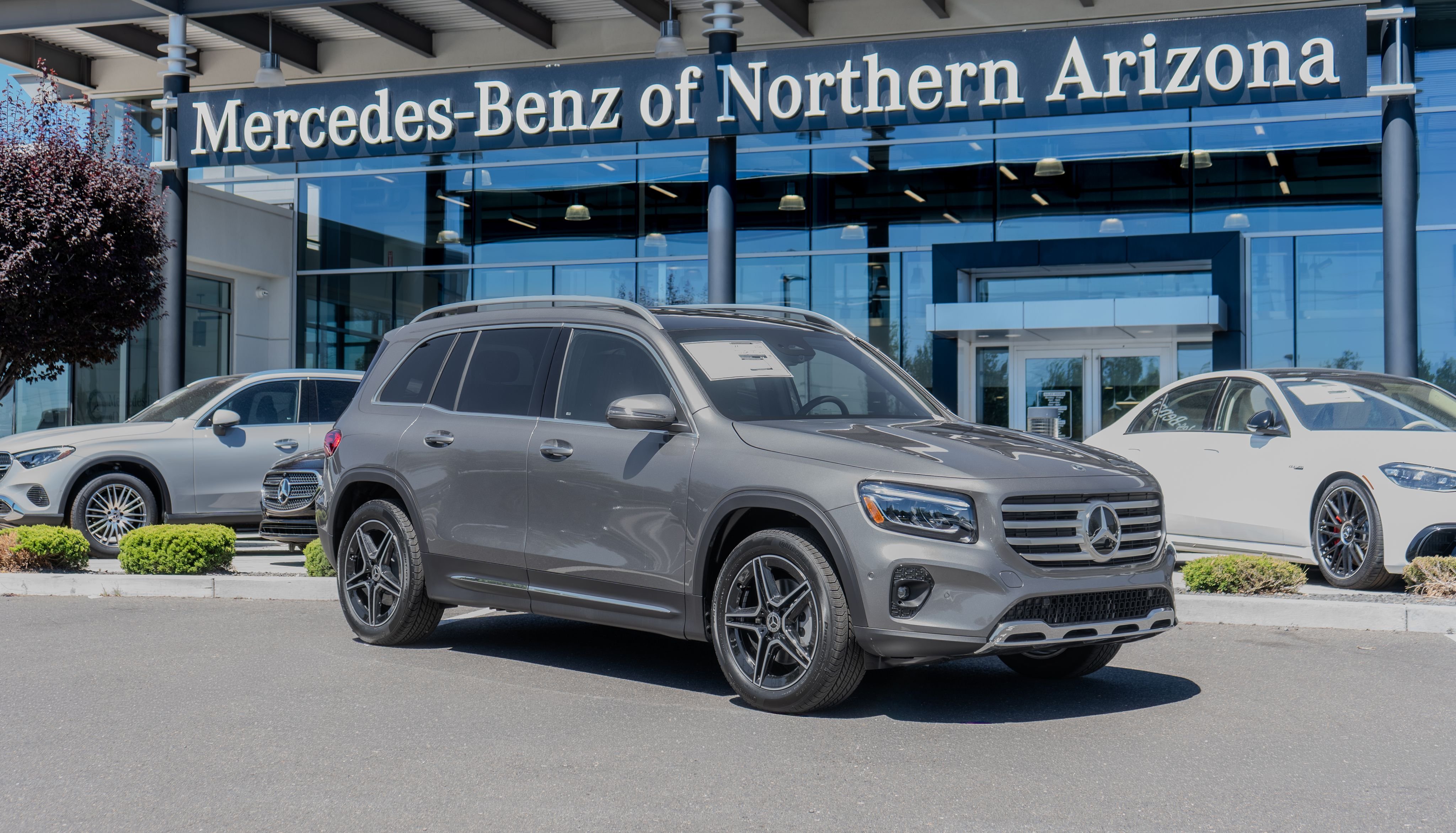 Mercedes Benz ? Why Mercedes-Benz Remains a Status Symbol main image 4