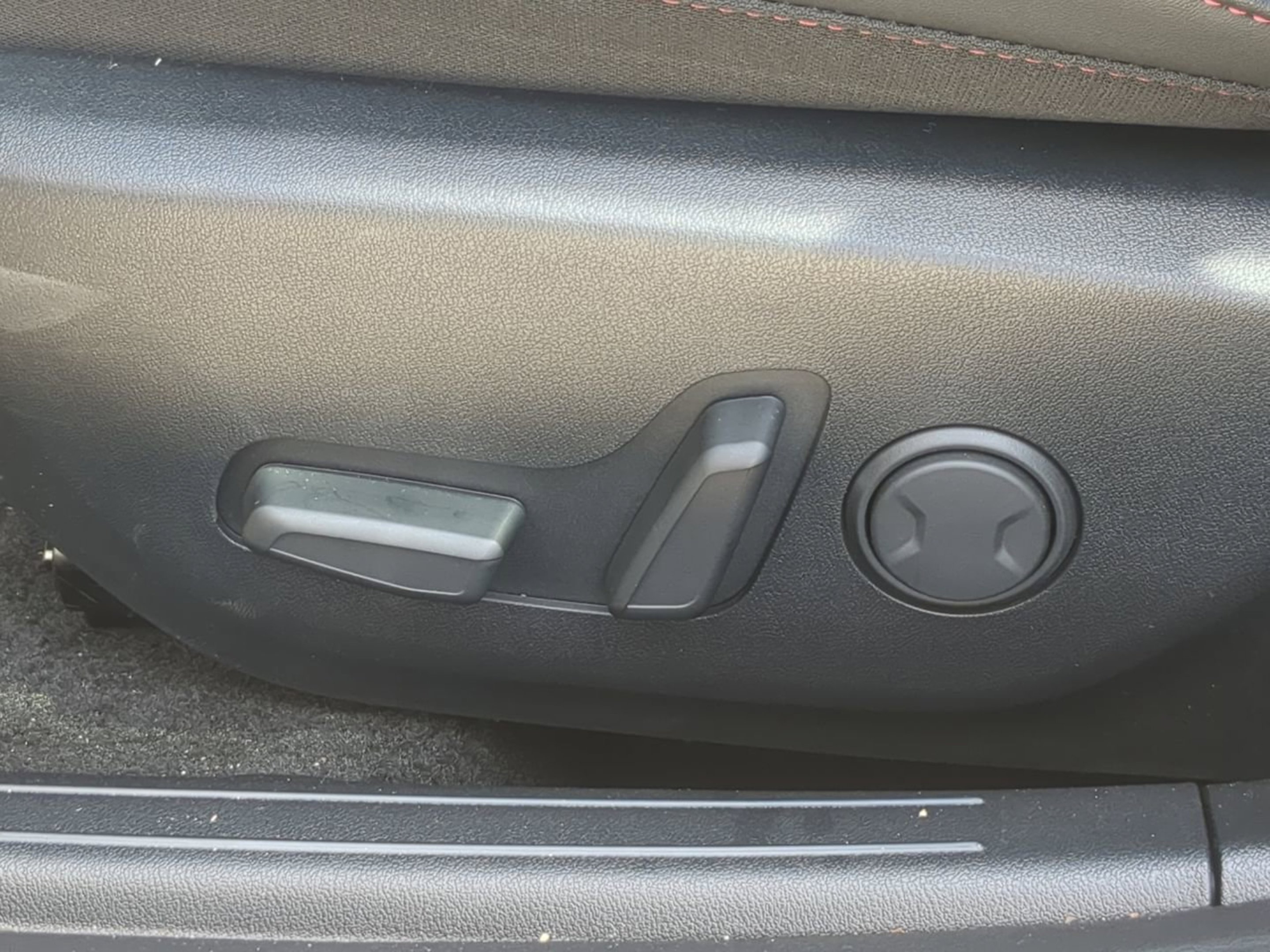 New 2026 Interstellar Gray Kia GT-Line image 17