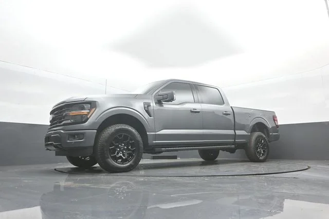 New 2026 Carbonized Gray Metallic Ford XLT image 34