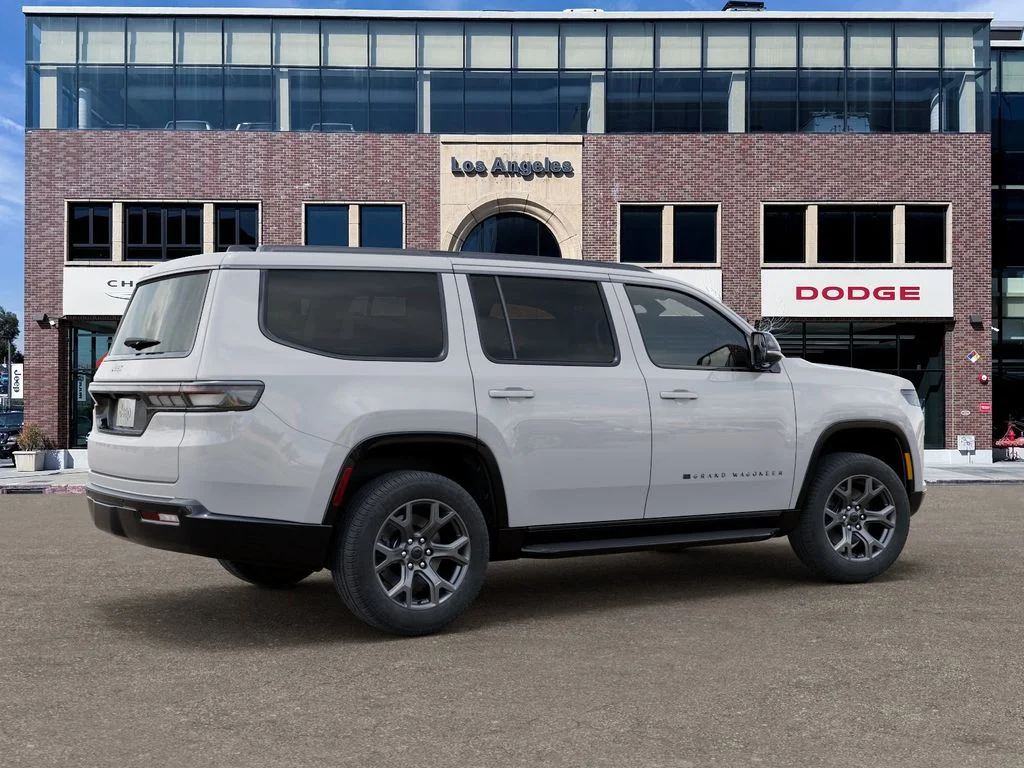 New 2026 Bright White Clear-Coat Exterior Paint Jeep Limited Altitude image 4