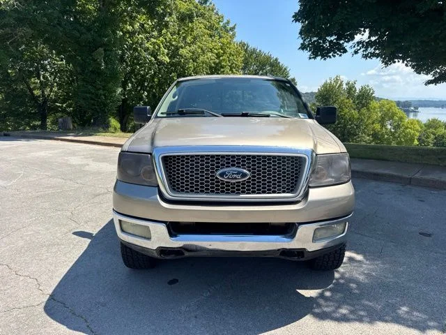 Used 2004 Beige Ford XLT image 2