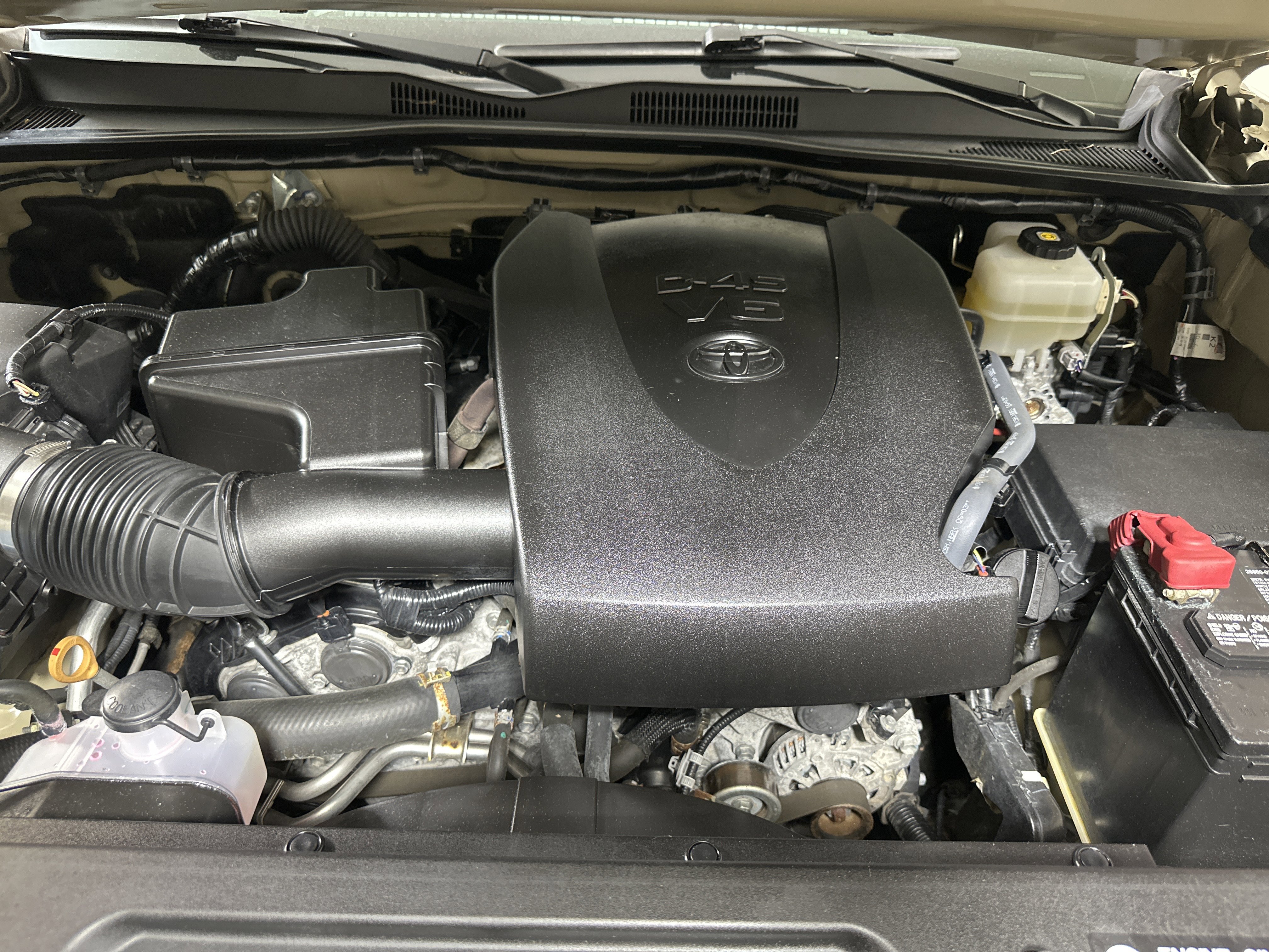 Used 2018  Toyota  image 25