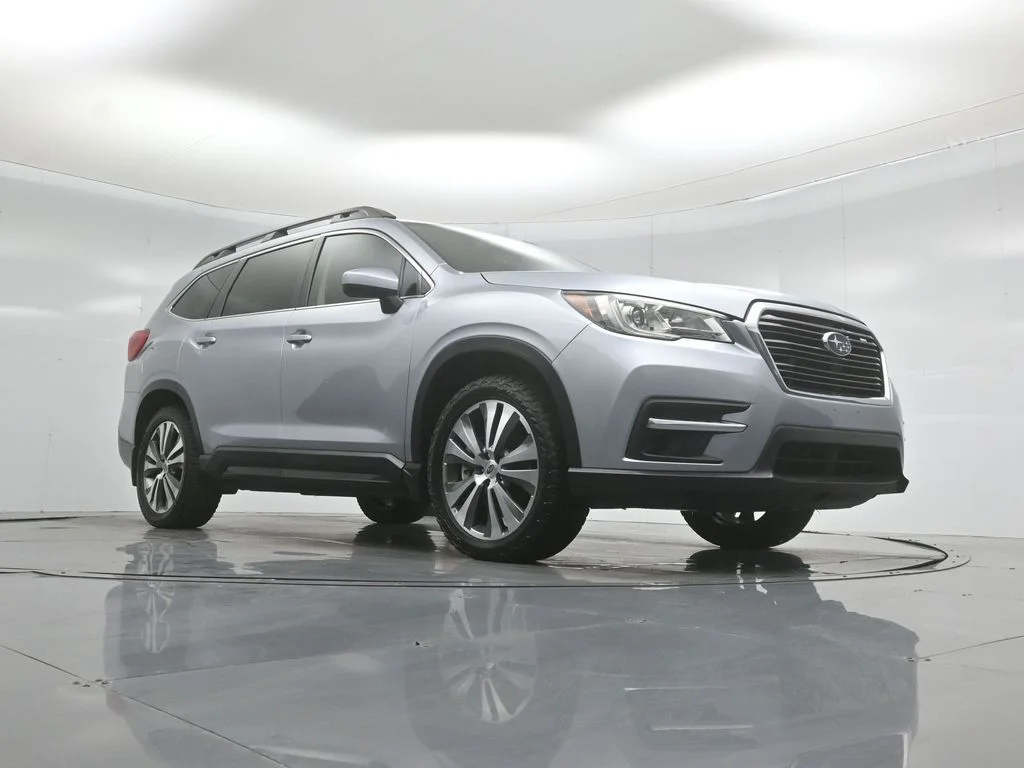 Used 2019 Silver Subaru Premium image 42