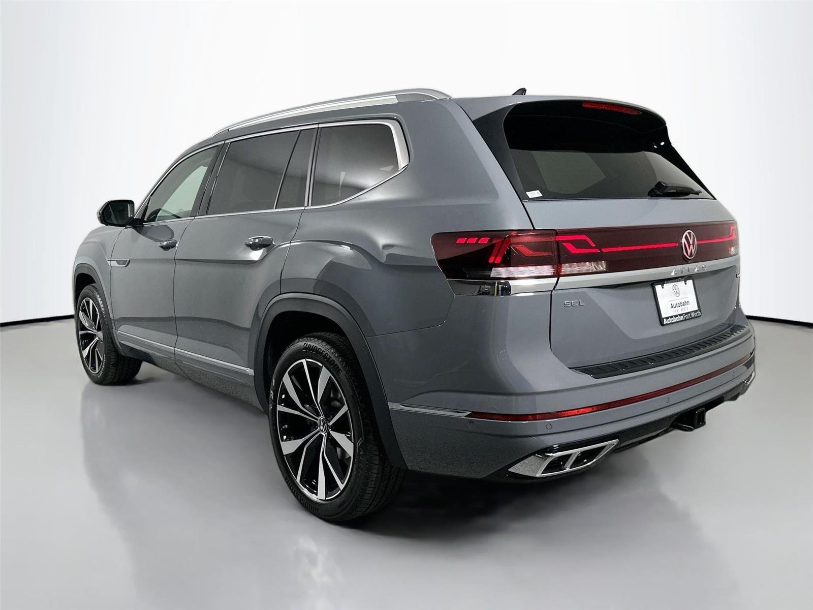 New 2026 Pure Gray Volkswagen 2.0T SEL Premium R-Line image 6
