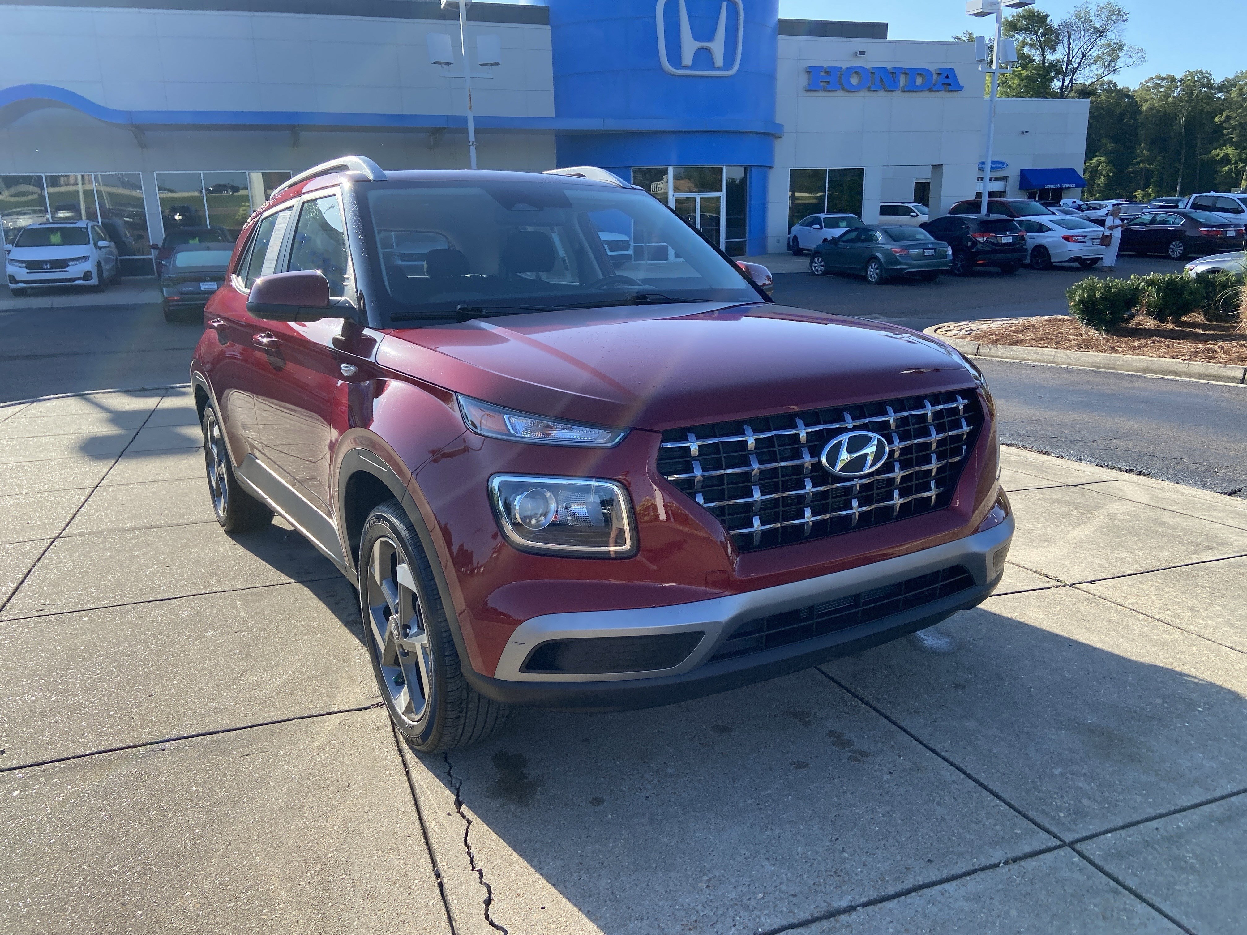 Used 2025 Ultimate Red Hyundai SEL image 2