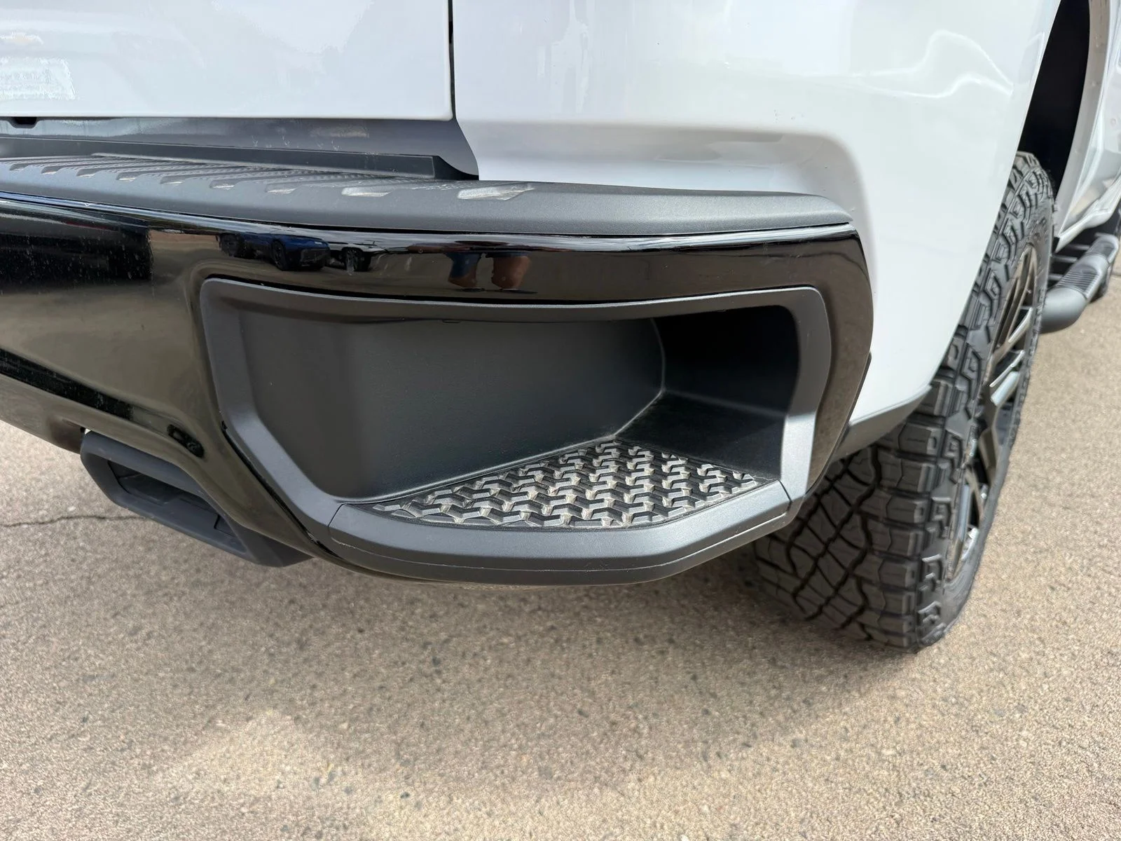 New 2026 White Chevrolet Custom Trail Boss image 7
