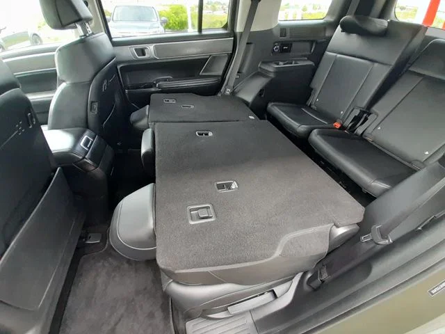 Used 2024 Green Hyundai SEL image 43