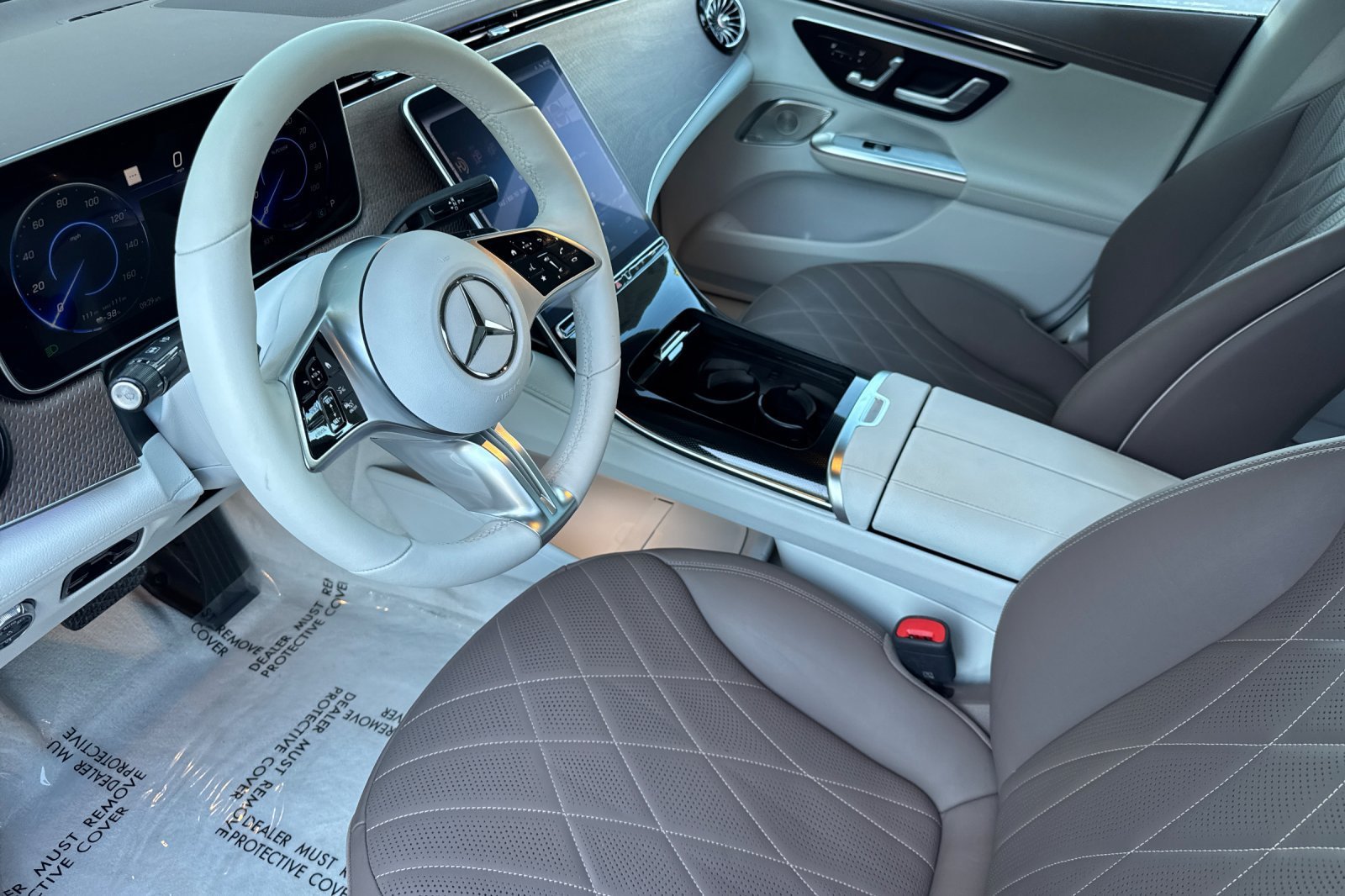Certified Used 2023 White/off-white Mercedes-Benz 500 Sedan image 7