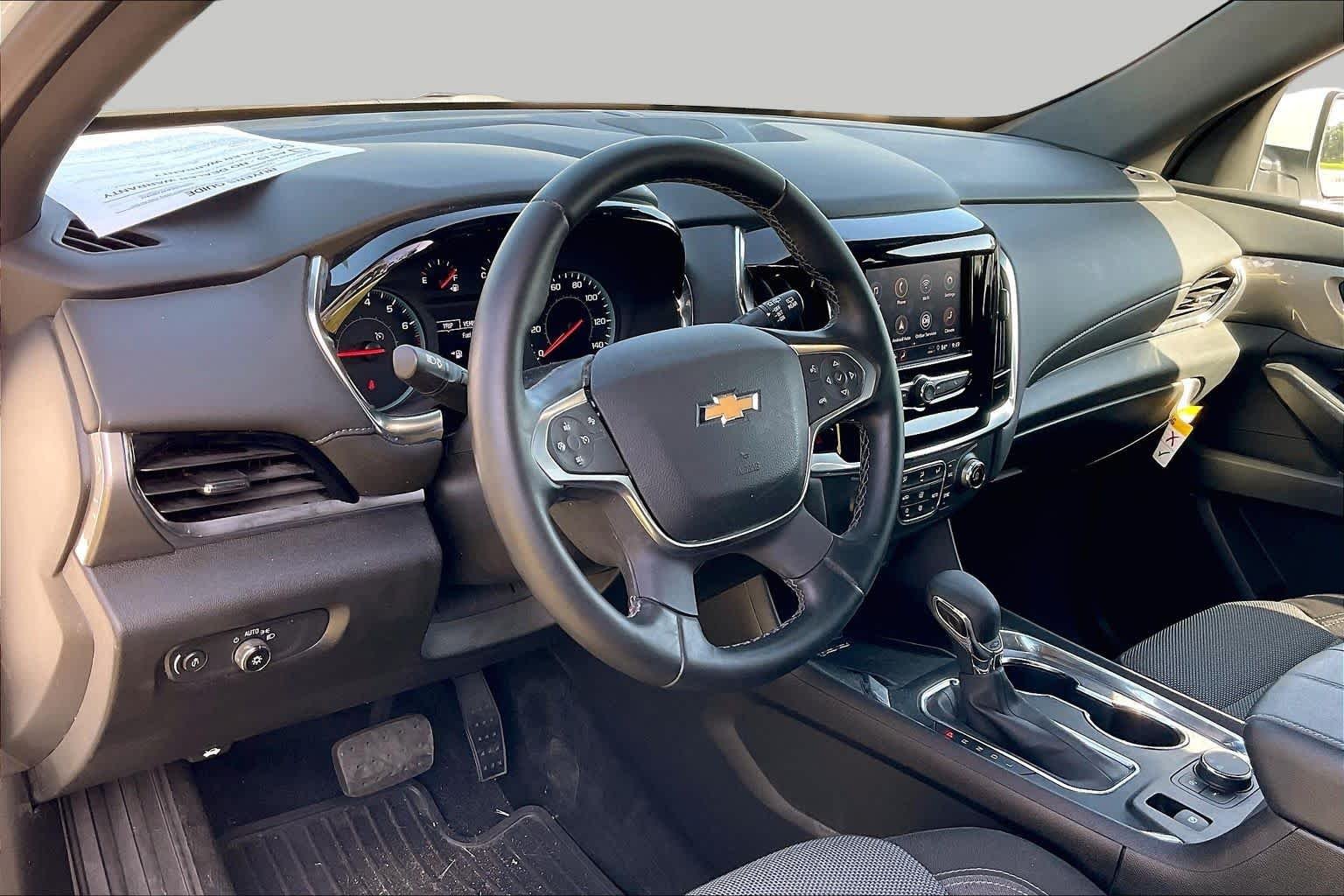 Used 2023 Summit White Chevrolet LT Cloth image 15
