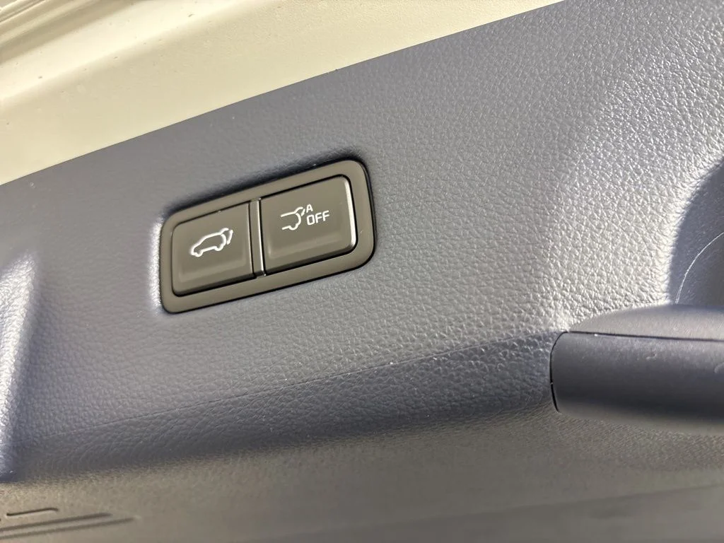New 2026 Snow White Pearl Kia EX image 25