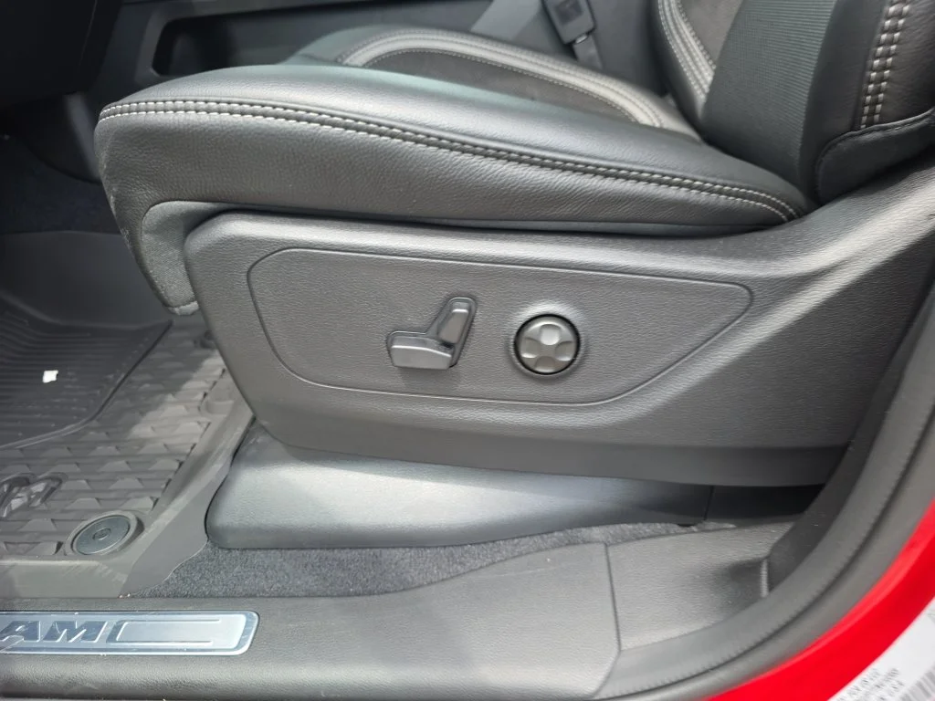 New 2026 Molten Red Pearl-Coat Exterior Paint RAM RHO image 12