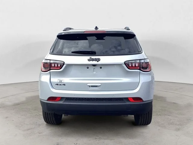 New 2026 Silver Jeep LIMITED ALTITUDE 4X4 image 5