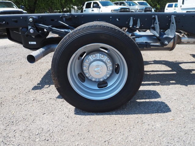 New 2026 Bright White Clearcoat RAM Tradesman image 6
