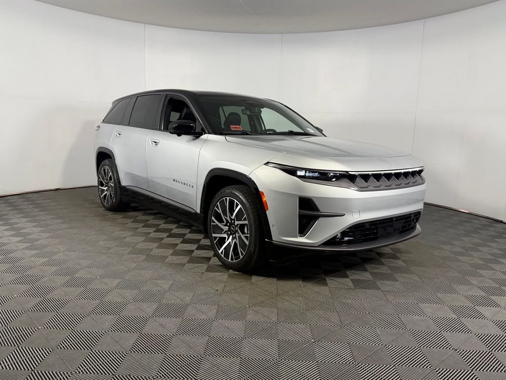Used 2025 Silver Jeep Limited image 5