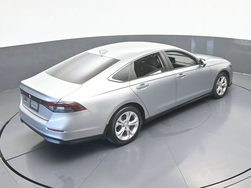 Used 2024 Silver Honda LX image 47