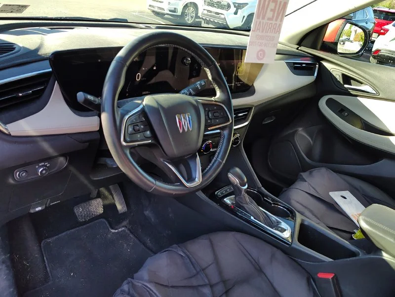 Used 2024 Red Buick Preferred image 9