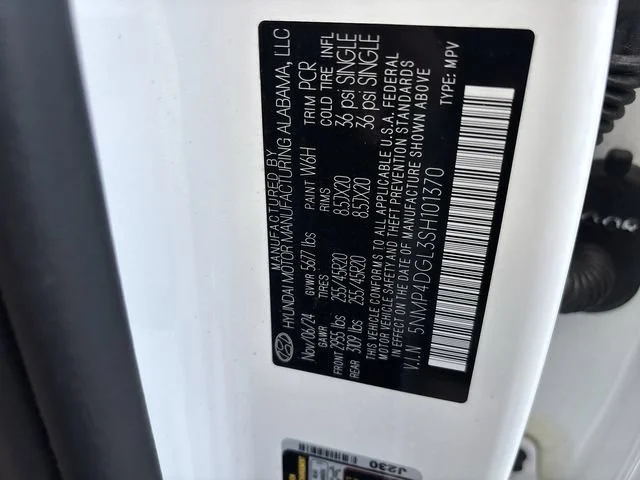 Used 2025 White Hyundai Limited image 15