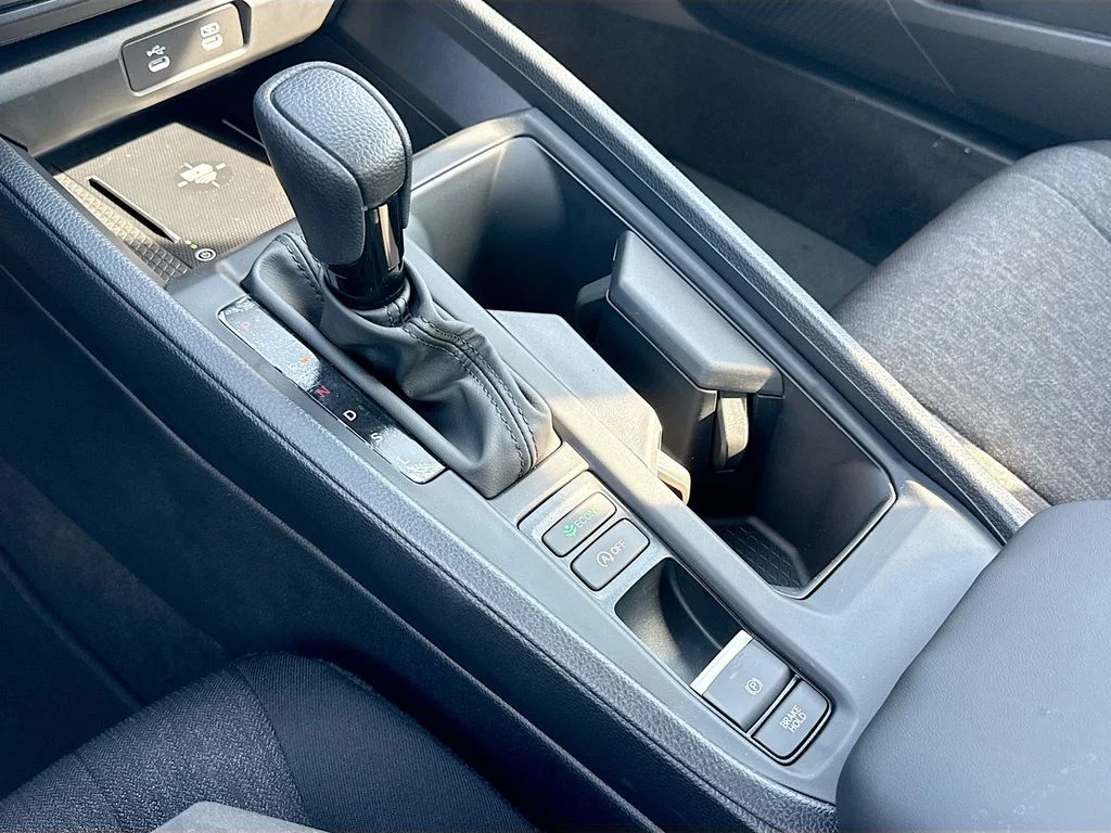 New 2026 Platinum White Pearl Honda LX image 19