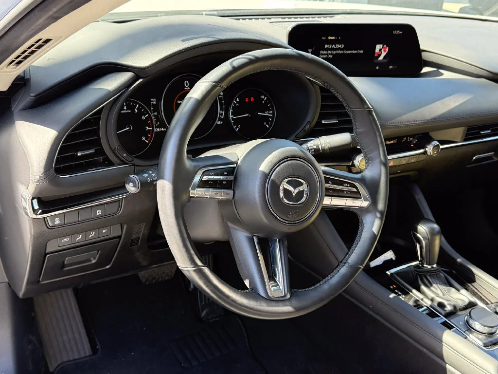 Used 2021  Mazda 2.5 Turbo image 3