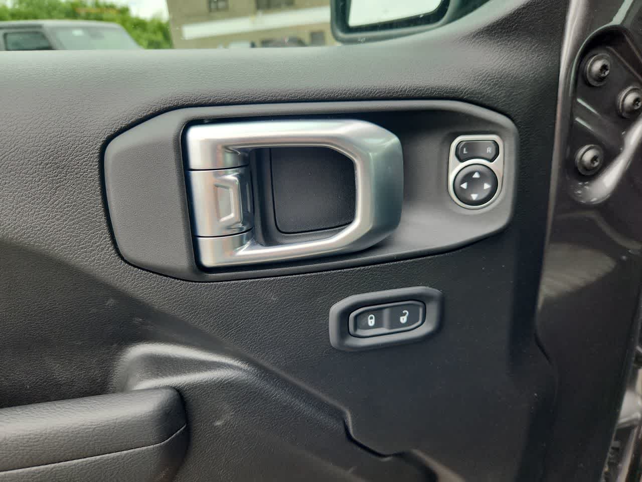 2026 Jeep Gladiator 85th Anniversary Edition - Photo 11