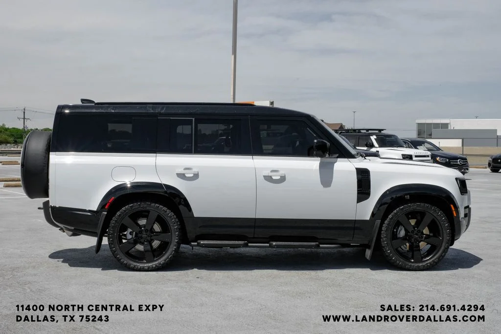 New 2026 Fuji White Land Rover X-Dynamic SE image 5