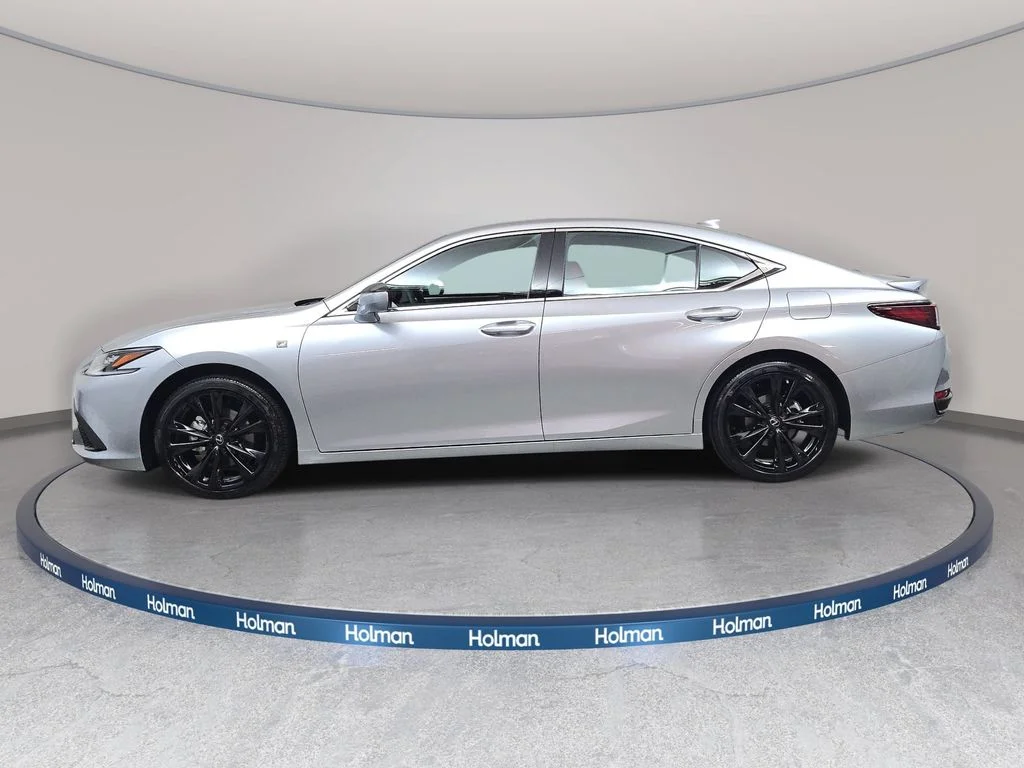 Used 2024 IRIDIUM Lexus 300h F SPORT Handling image 9