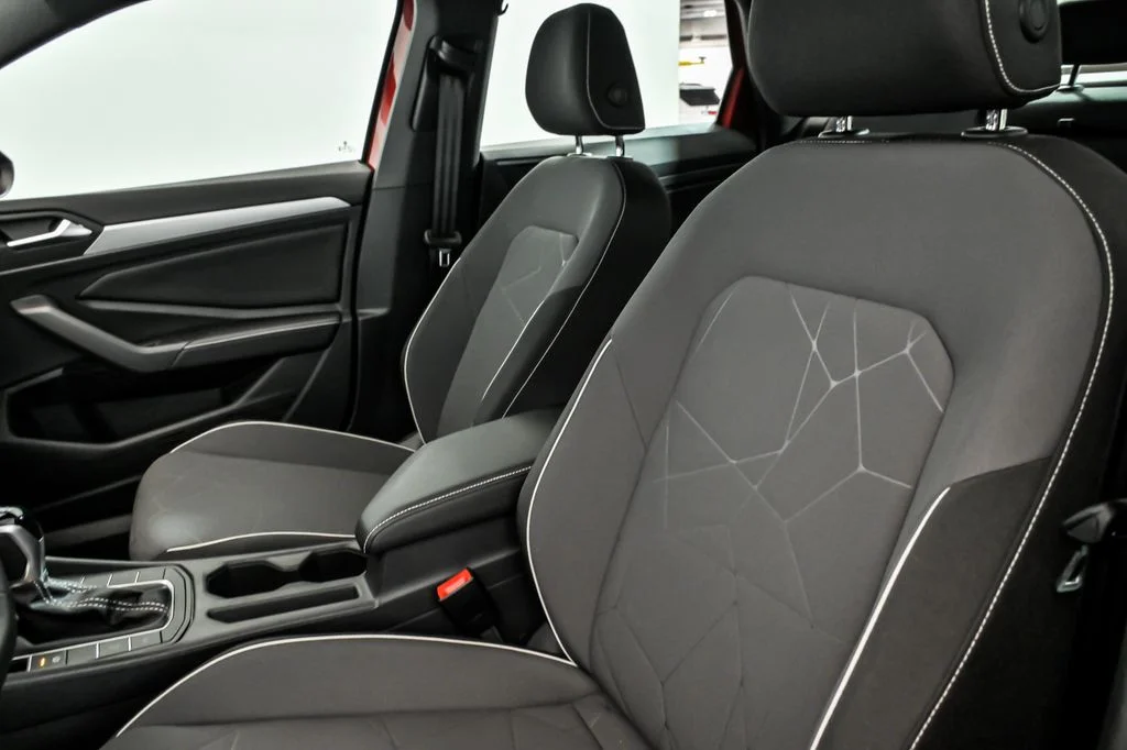 New 2026 Red Volkswagen 1.5T Sport image 7