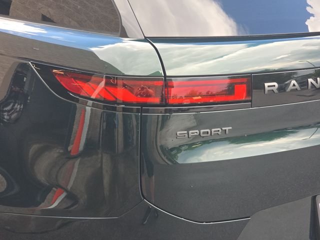 New 2026 British Racing Green Land Rover Dynamic SE image 23