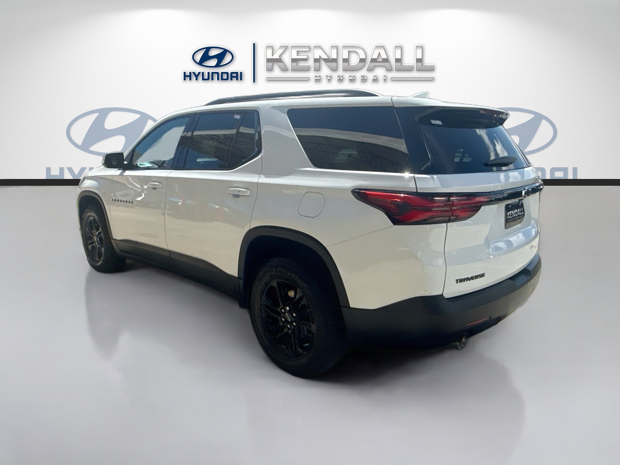 Used 2022 Summit White Chevrolet LT Cloth image 4