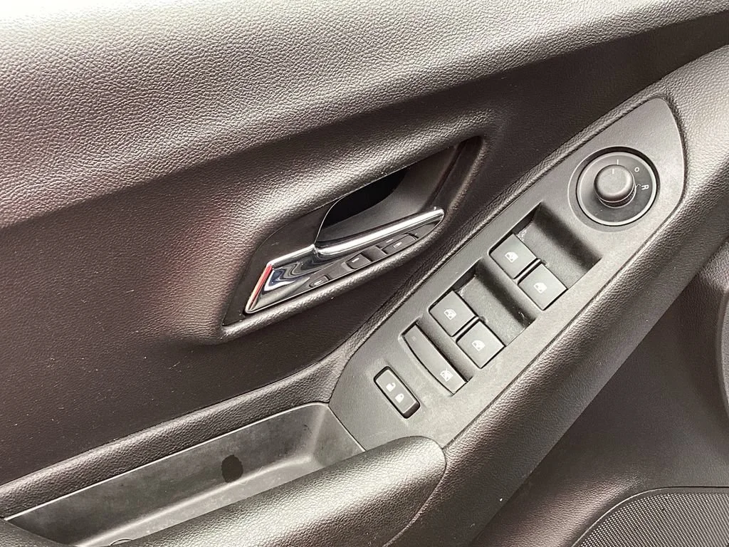 Used 2019 STORM BLUE METALLIC Chevrolet LS image 28