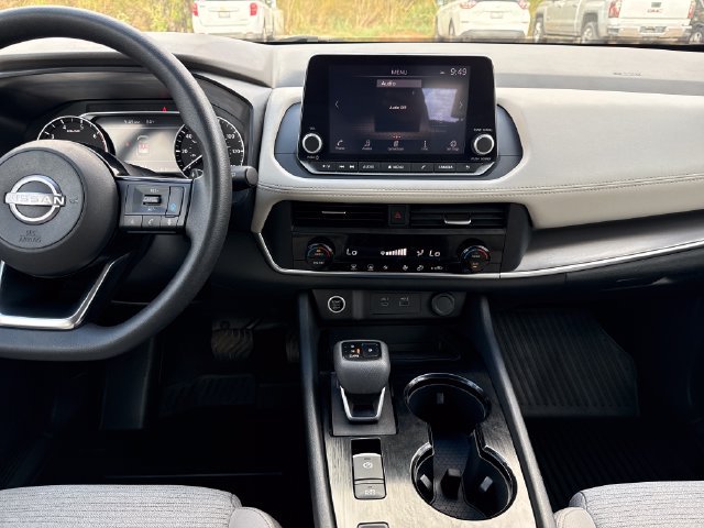 Used 2023 Red Nissan SV image 18