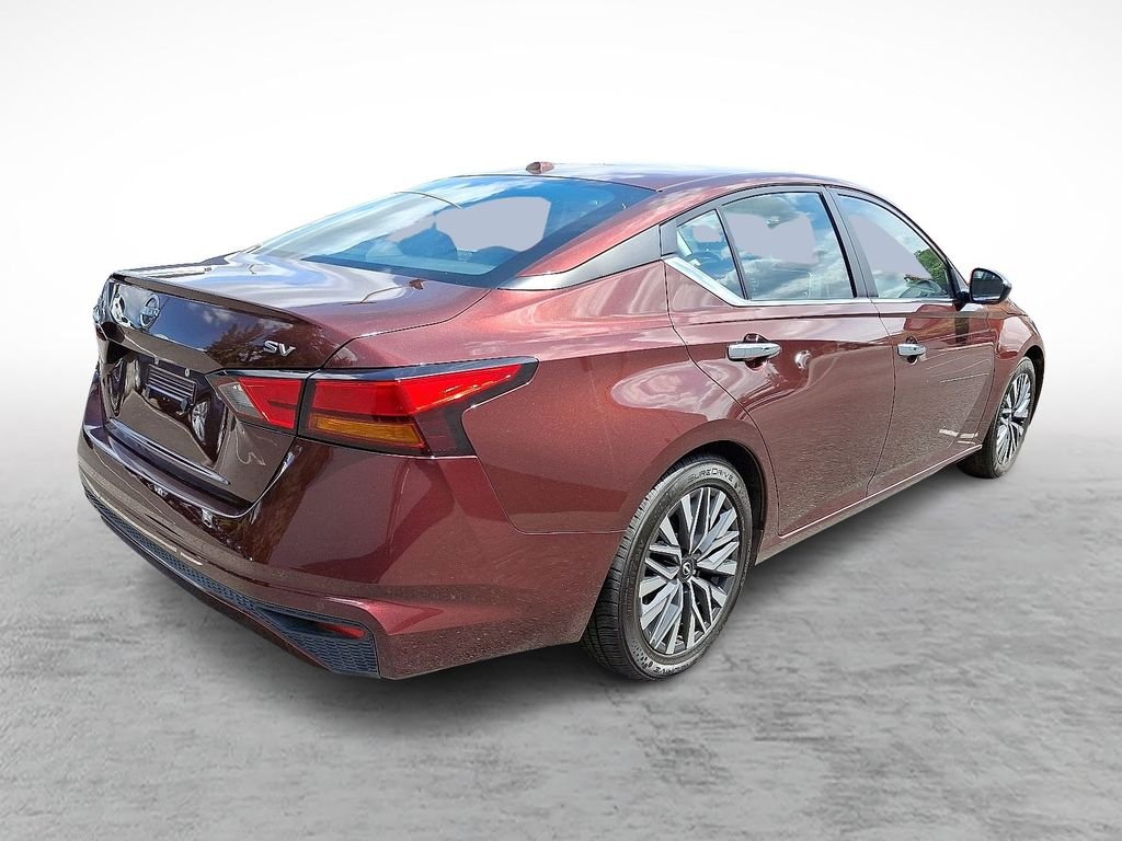 2024 Nissan Altima SV - Photo 6