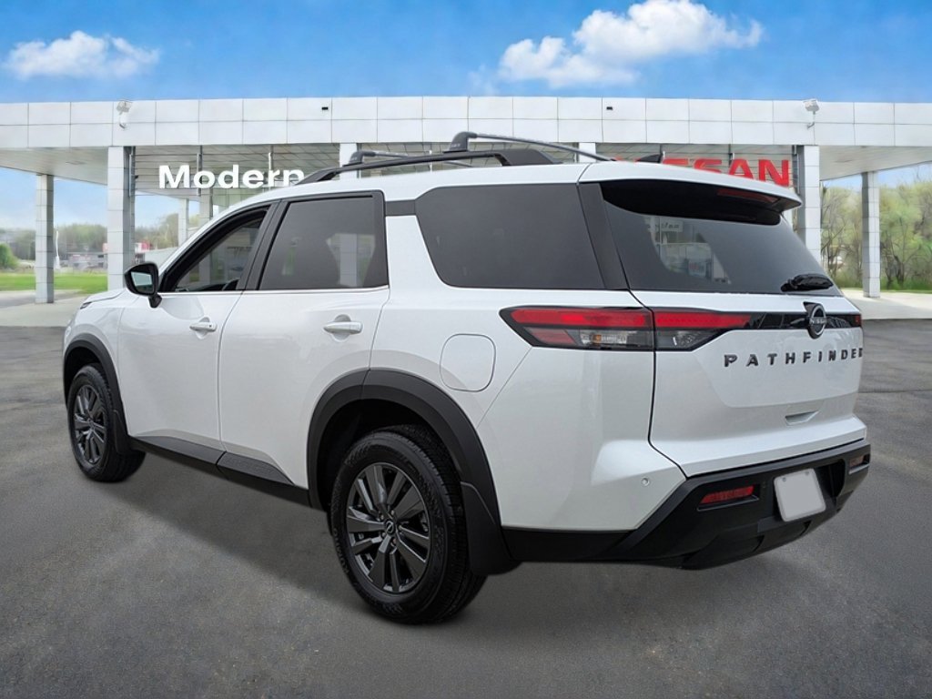 New 2026 Everest White Pearl Tricoat Nissan SV image 3