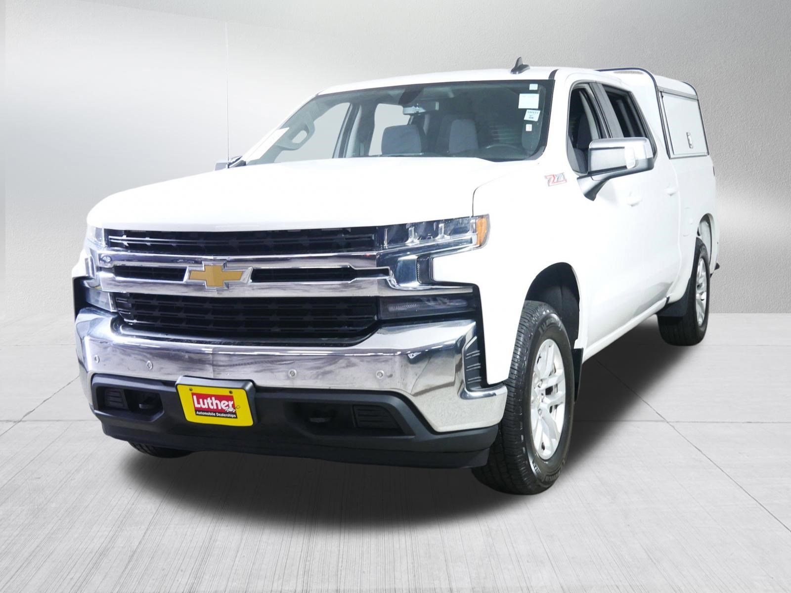 Used 2020 SUMMIT WHITE Chevrolet LT image 3