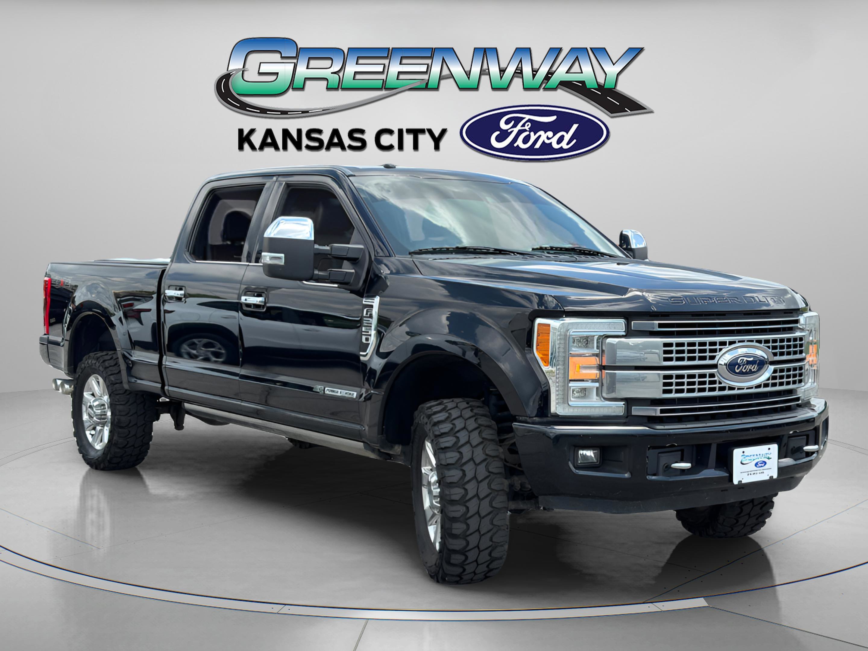 2017 Ford F-250 Platinum 4x4 Crew Cab 8' Box's photo