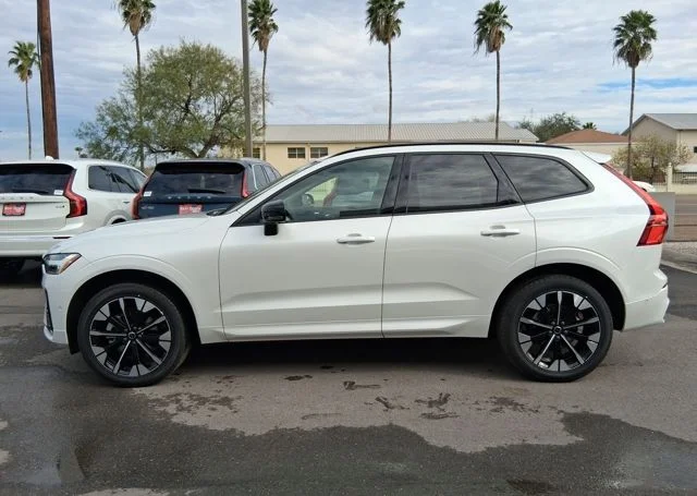 New 2026 Crystal White Volvo Plus image 3