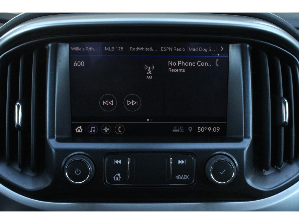 Used 2022 Summit White Chevrolet LT image 13