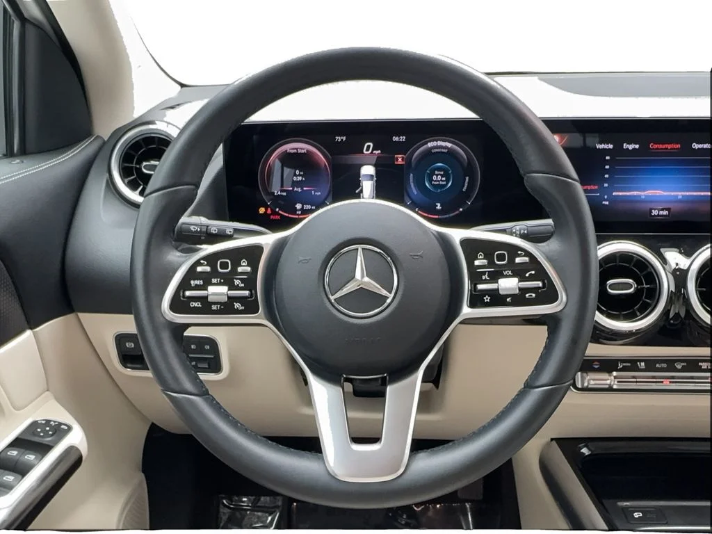 Used 2022 White Mercedes-Benz GLA 250 image 33