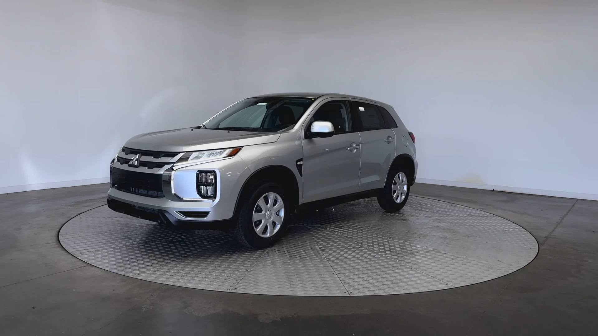 New 2026 Alloy Silver Metallic Mitsubishi S image 4